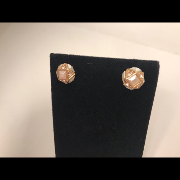 THE RACHEL - Picture 7 of 8